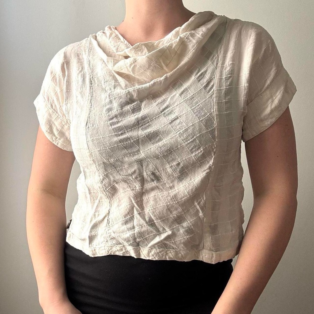 90’s French Temptations San Francisco white textured cowl neck boxy top